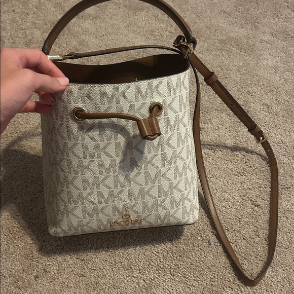 Michael Kors Monogram Beige and Tan Shoulder Bag - Picture 1 of 4